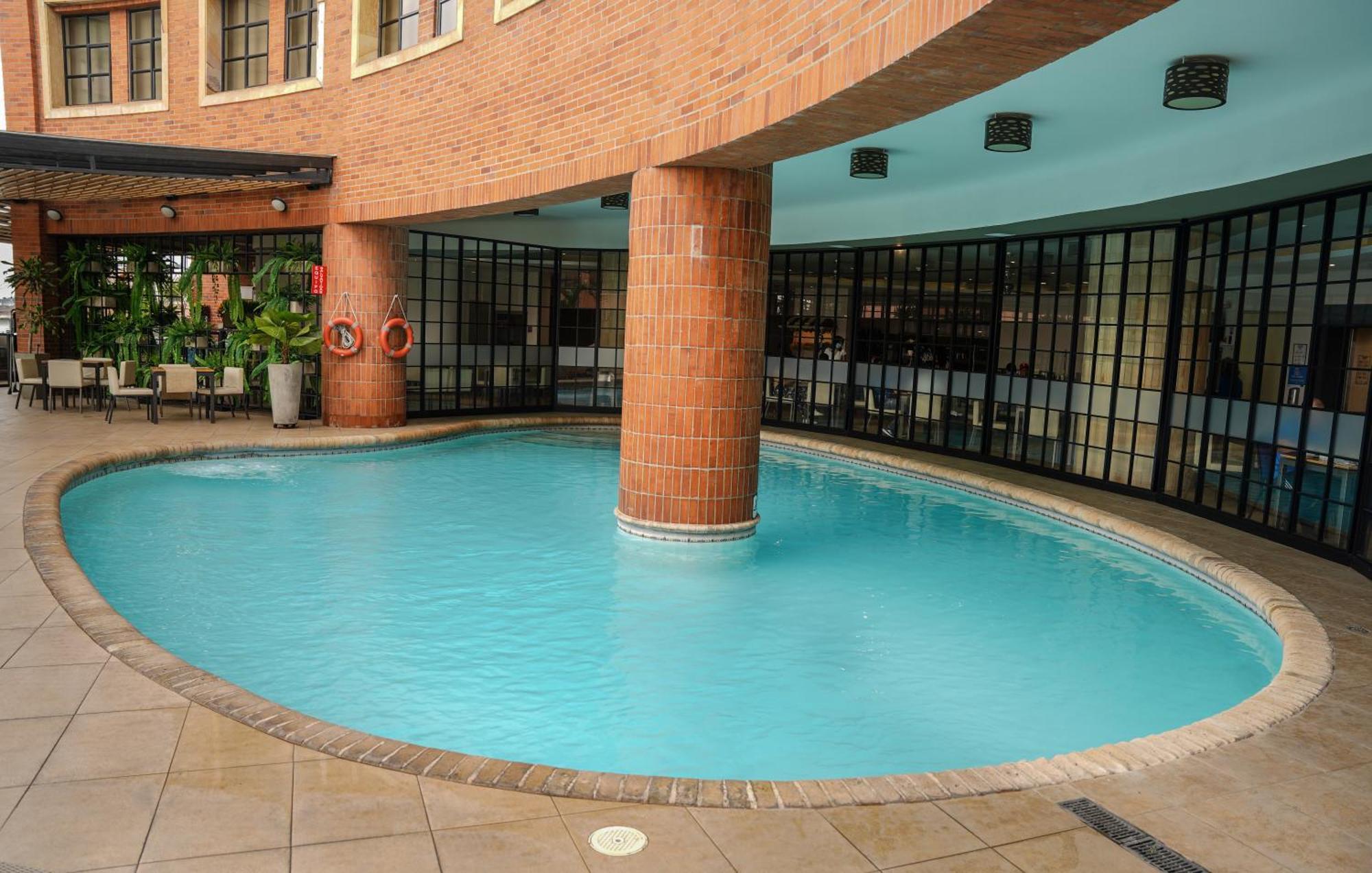 Hotel Dann Carlton Cali Bagian luar foto