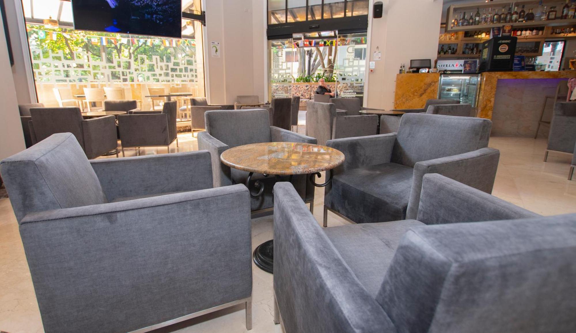 Hotel Dann Carlton Cali Bagian luar foto