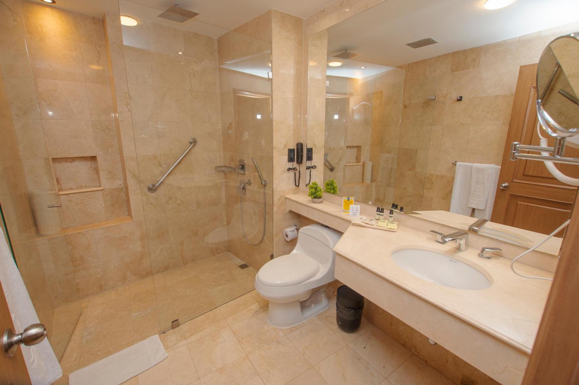 Hotel Dann Carlton Cali Bagian luar foto